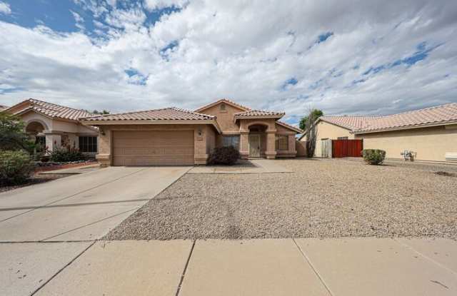 2810 South Los Altos Place