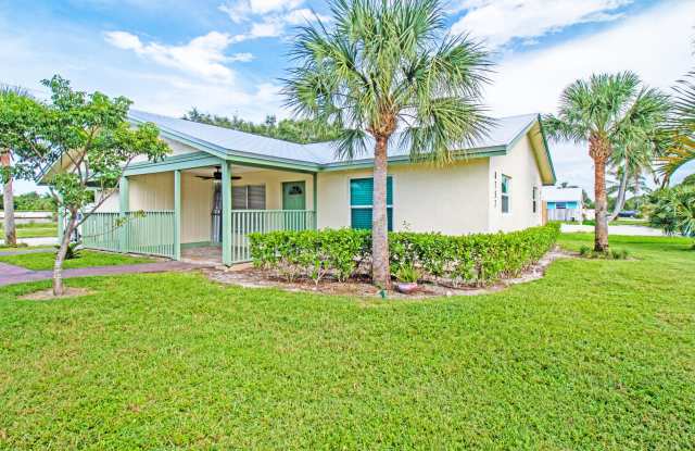 8755 SE Hobe Ridge