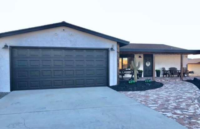 Furnished Rental with Beautiful Pool/Spa Available March 2025