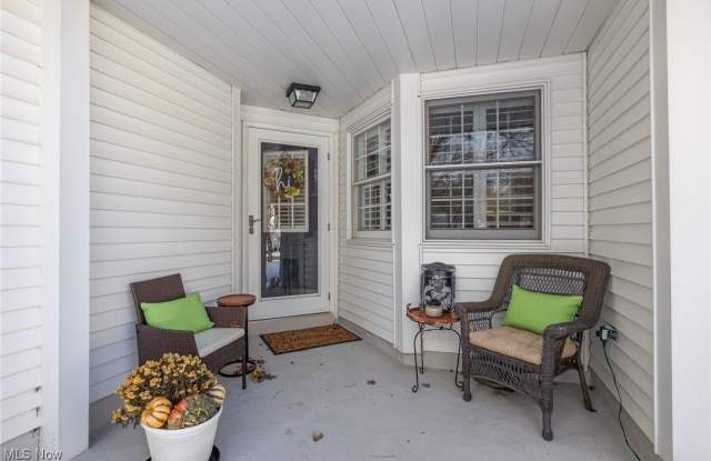 6671 Hidden Lake Trail