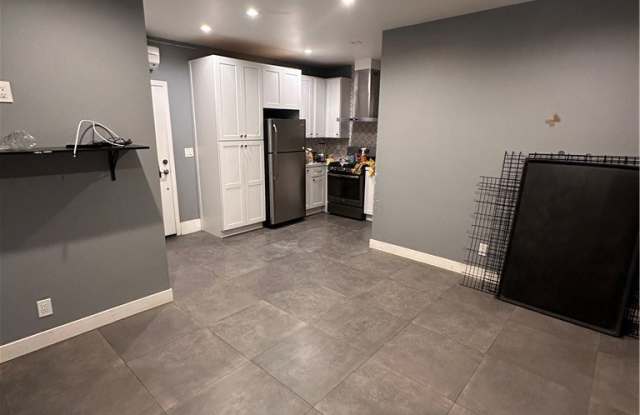 Photo of 8963 Mercedes