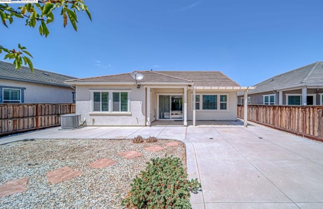 1914 Balsam Ct - 1914 Balsam Court, Lathrop, CA 95330