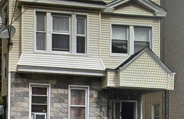 375 6th Ave W