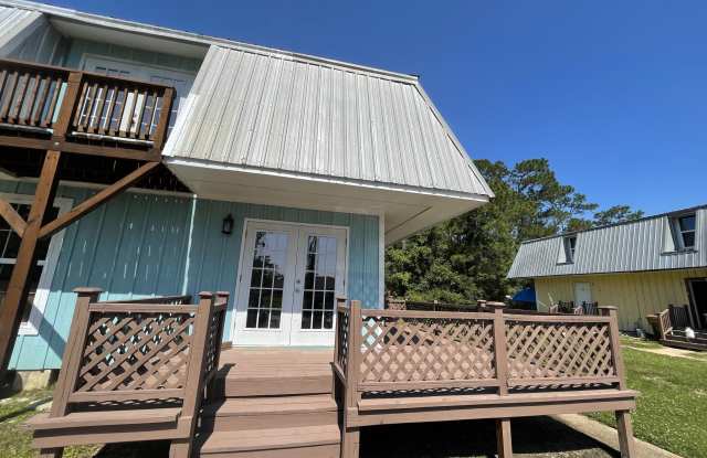 Photo of 590 Royal Oak Drive lot: 7