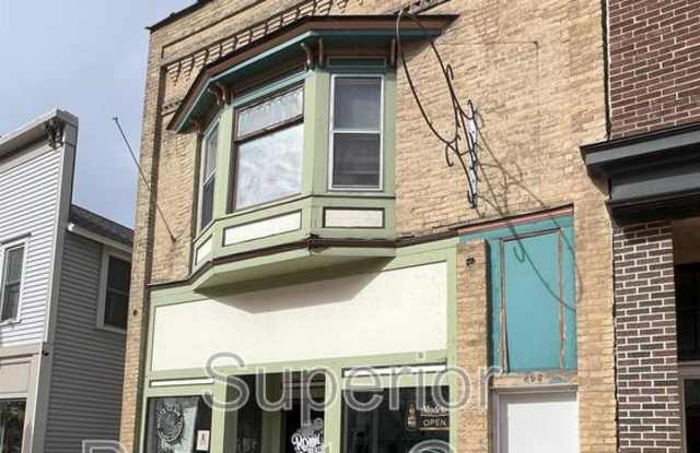 206 W Main St