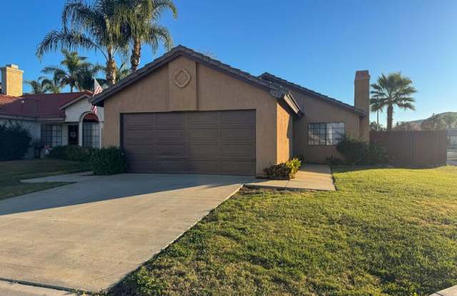 27630 Avenida Halago