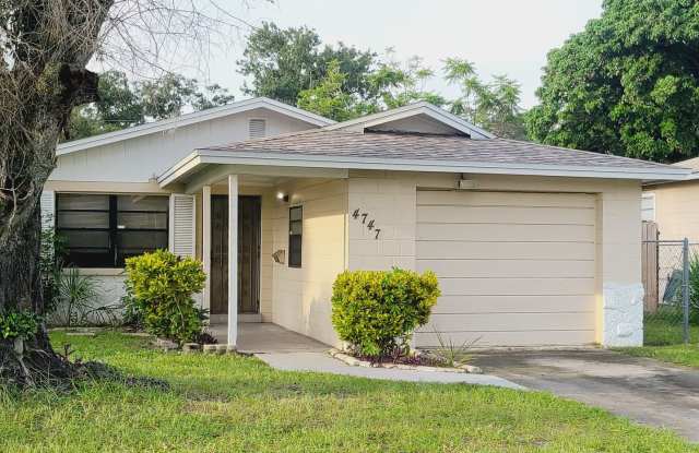 Photo of Charming Four Bedroom One Bathroom House photos coming soon