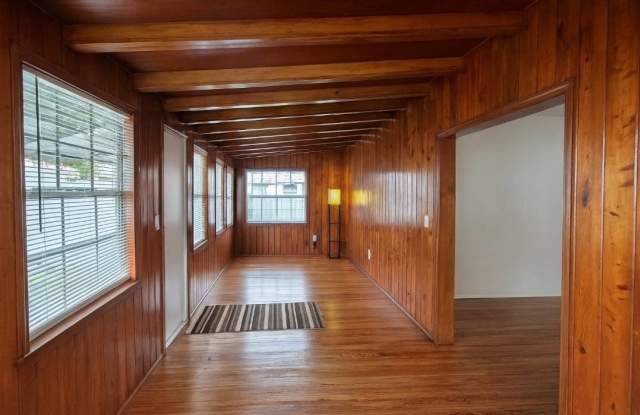 3115 SW 25th Terrace