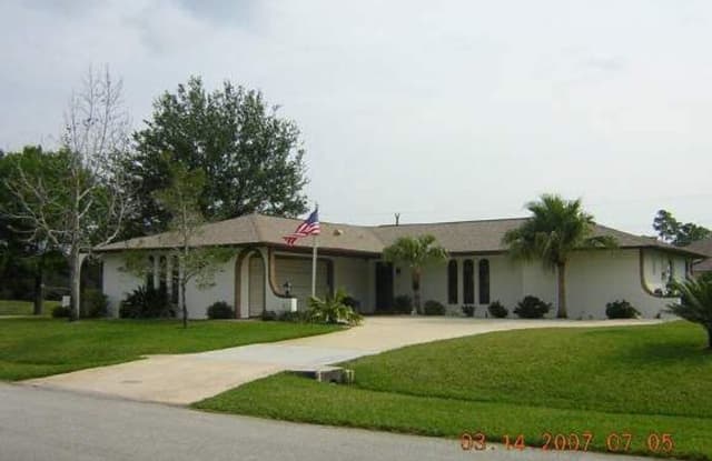 885 Pembroke Ave NE - 885 Pembroke Avenue Northeast, Palm Bay, FL 32907