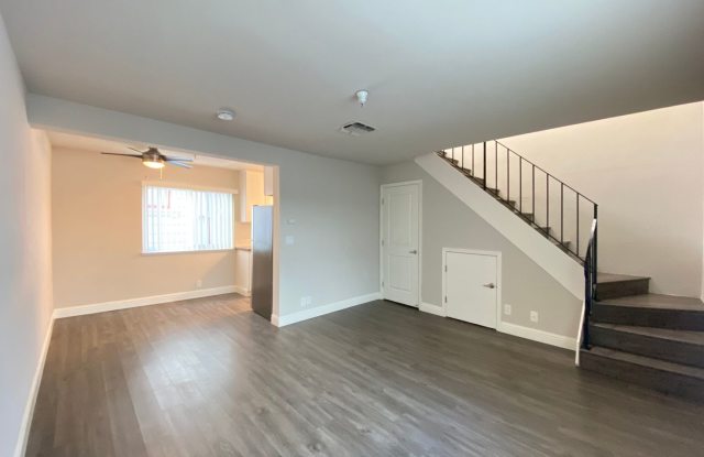 Recently Renovated 2 Bedroom in great location - 1221 E Street, Sacramento, CA 95814