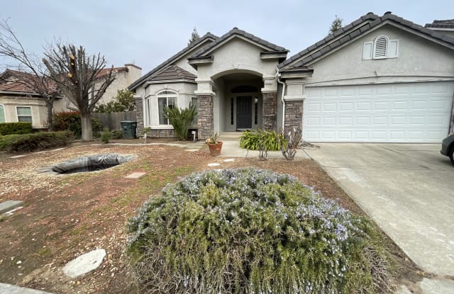 6658 East Michigan Avenue - 6658 East Michigan Avenue, Fresno, CA 93727