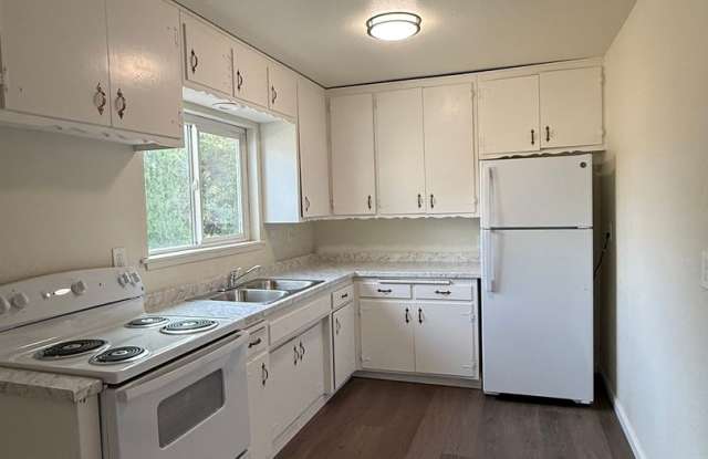 Photo of Available NOW! Adorable updated house in North Chico