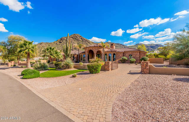 5339 E ROYAL PALM Road