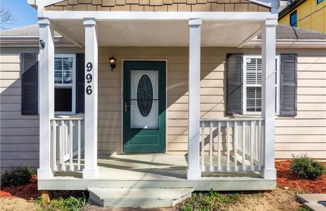 996 Farrington Place SE