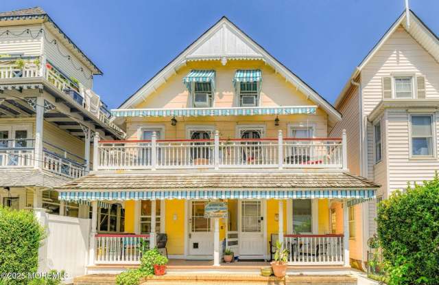 Photo of 19 Webb Avenue unit: 2