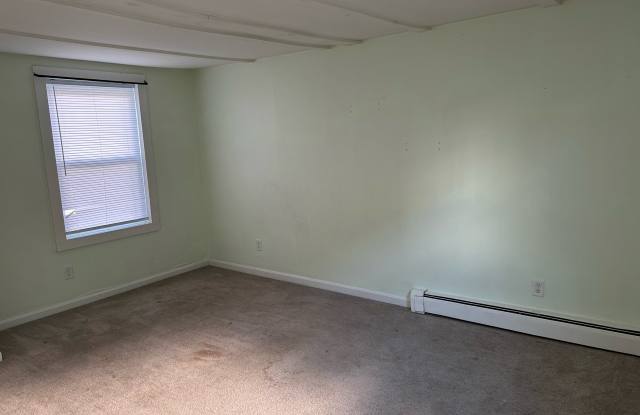 Photo of 443 U.S. 7 - 101