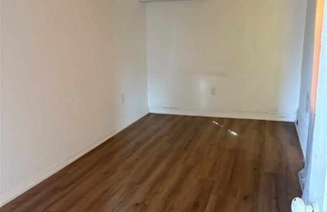 417 Harding Street unit: 417