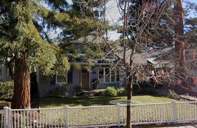 575 University Ave - 2