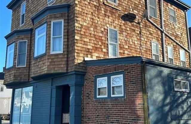 49 E Bowery Street unit: 3