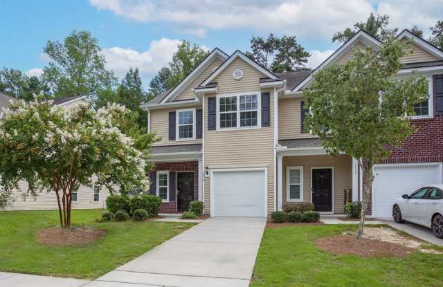 Three Bedroom Townhouse in Carolina Bay