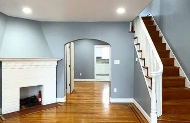 5838 Fernwood Street