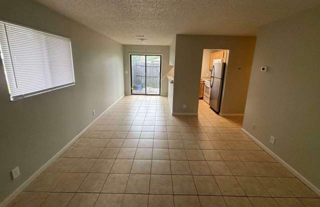 3858 NW HUNTSBORO 103