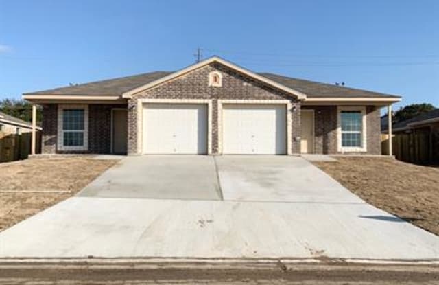 305 Olaf Drive - B - 305 Olaf Drive, Temple, TX 76504