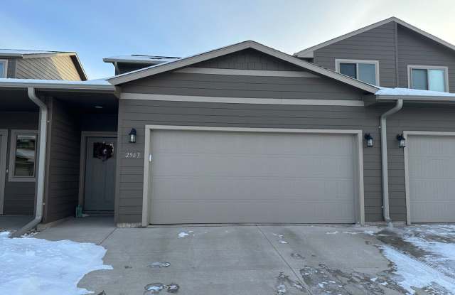 2563 E Meadowside Pl - 2563 E Meadowside Place, Sioux Falls, SD 57108