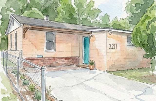 Upgraded 2-bed/1-bath Cottage in Tatem Heights