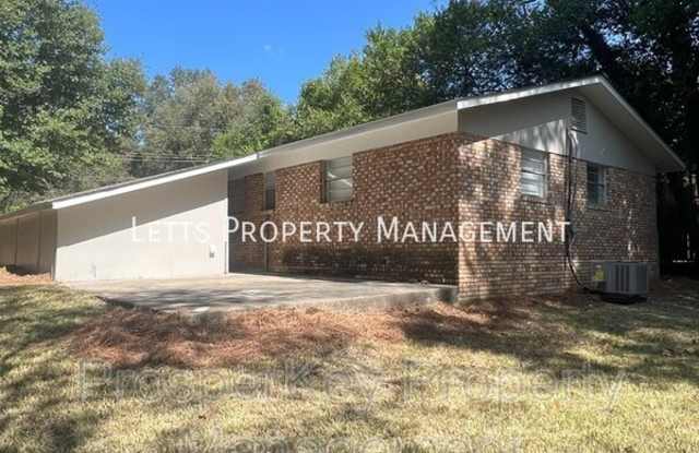 5620 Blueridge Dr