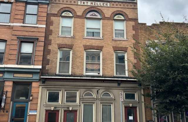 Photo of 109 E BROAD Street unit: 1