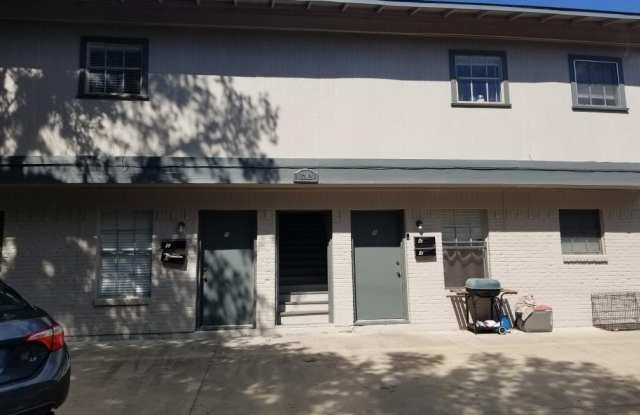 1702 Hunt Street