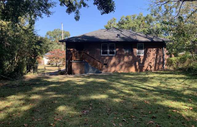 381 Sargent Drive SE