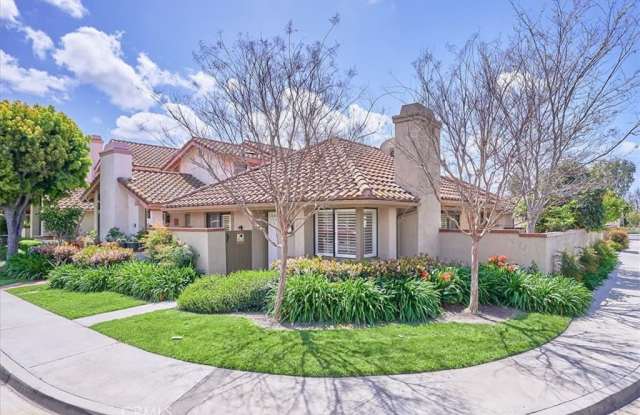 2 Vercelli - 2 Vercelli, Irvine, CA 92620