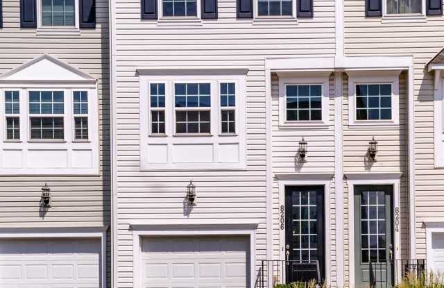 8206 HERITAGE CROSSING COURT