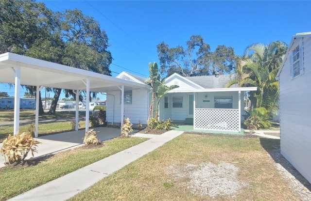 327 4TH STREET W - 327 4th Street West, Palmetto, FL 34221