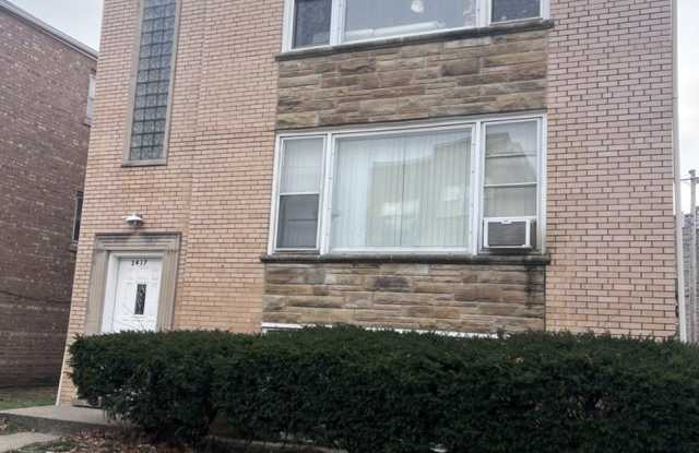 2417 W Bryn Mawr Avenue unit: G