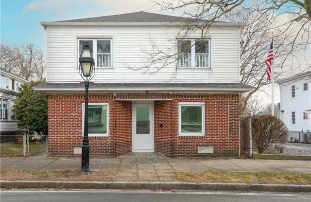 Photo of 546 Main Street