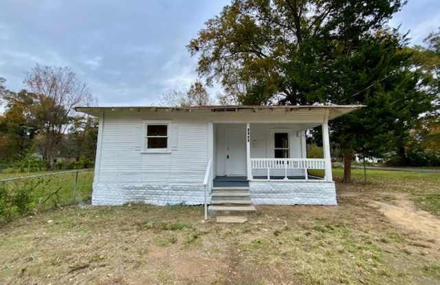 Rent to Own! Remodeled 1 Bedroom 1 Bath House in Sunset Arcre!