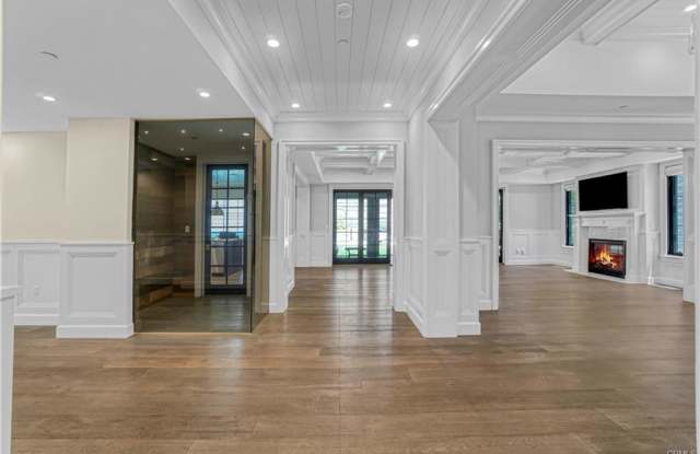 2520 La Condesa Drive