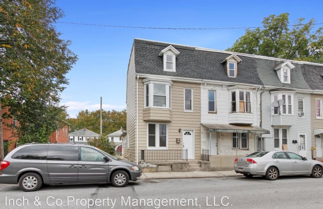 1029  E Poplar St - 1029 East Poplar Street, York, PA 17403