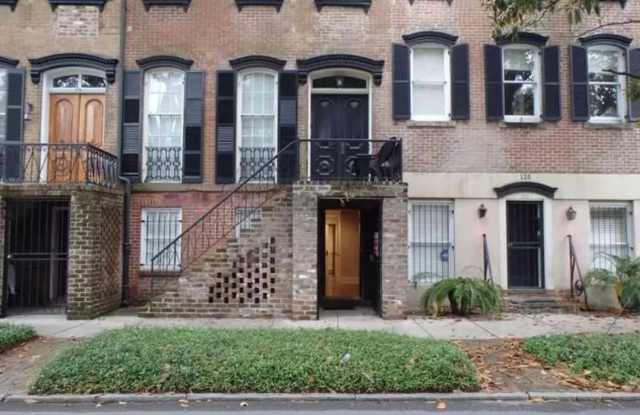 121 1/2 West Gaston Street