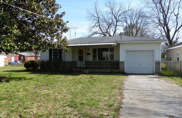 2116 West Water Street - 2116 West Water Street, Springfield, MO 65802