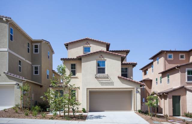 Beautiful Modern 4Be/3.5Ba 3 Story Home in Desirable Diamond Bar!