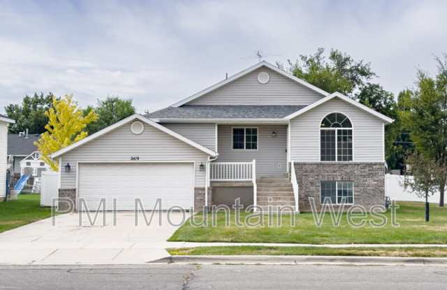 2419 W 1850 N