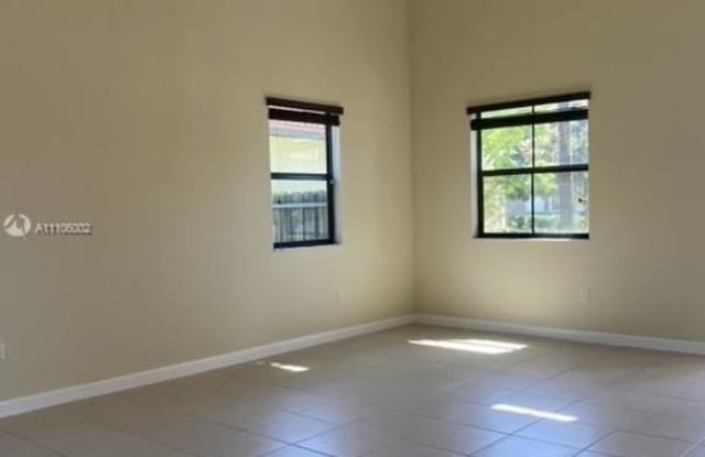 3601 Se 1 St - 3601 SE 1 St, Homestead, FL 33033