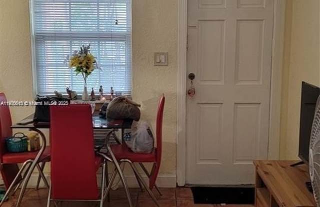 Photo of 2441 SW 27th Ave