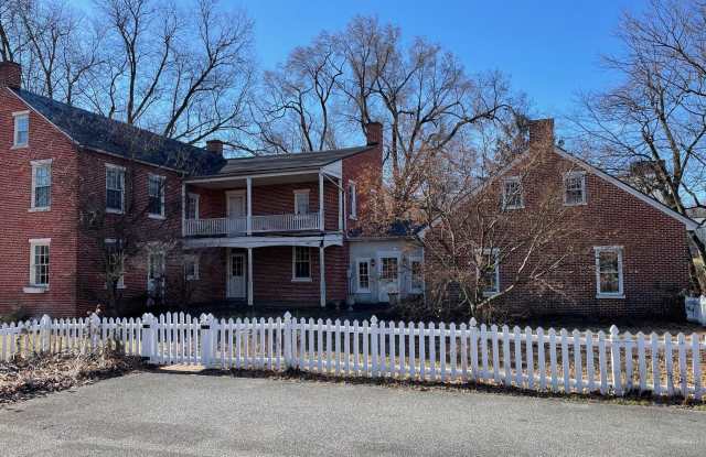 2860 YELLOW GOOSE Road