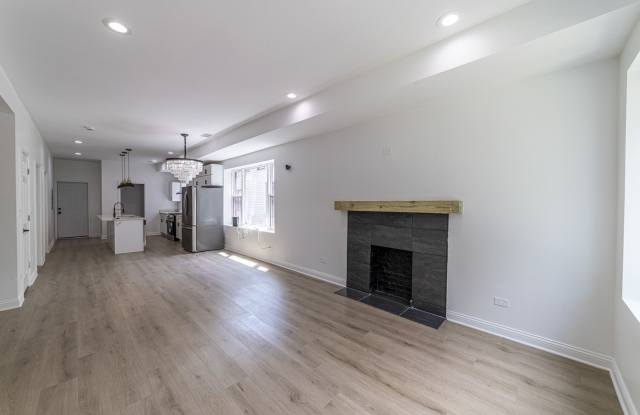 6911 S Kimbark Avenue