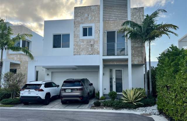 6750 Northwest 103rd Avenue - 6750 Northwest 103rd Avenue, Doral, FL 33178